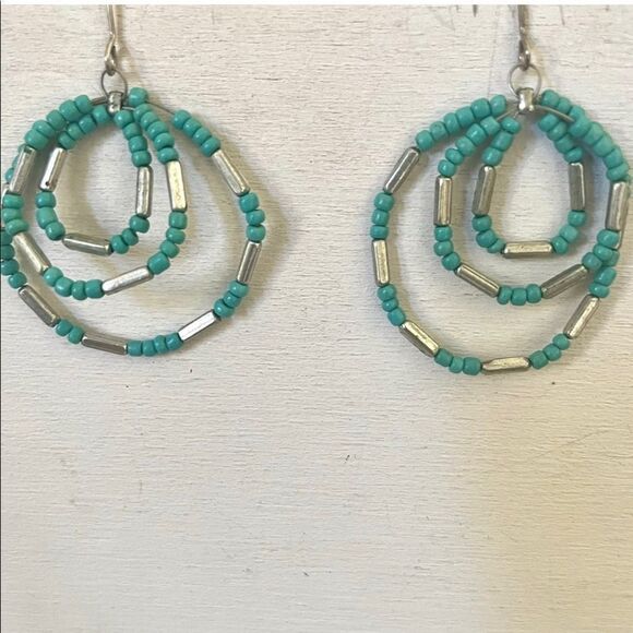 Faux turquoise silver tone beaded earrings - Picture 5 of 10